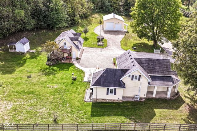 7641 S 500 W, Trafalgar, IN 46181