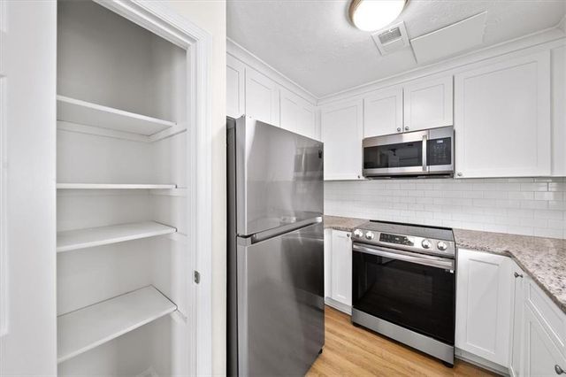 238 Chads Ford Way, Roswell, GA 30076