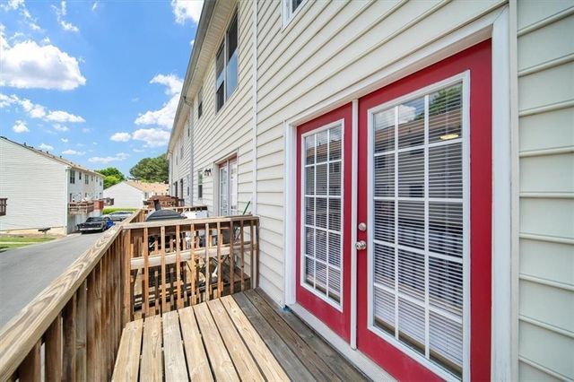 238 Chads Ford Way, Roswell, GA 30076