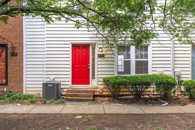 238 Chads Ford Way, Roswell, GA 30076