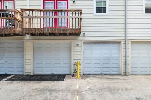 238 Chads Ford Way, Roswell, GA 30076