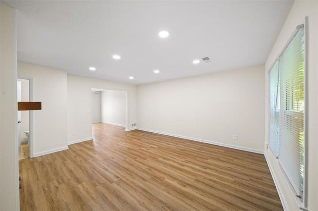 238 Chads Ford Way, Roswell, GA 30076