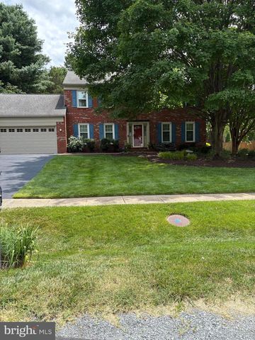 2711 MUSTANG DR, Herndon, VA 20171