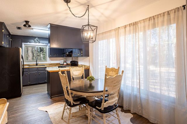 1004 Fieldstone Dr, Dothan, AL 36303