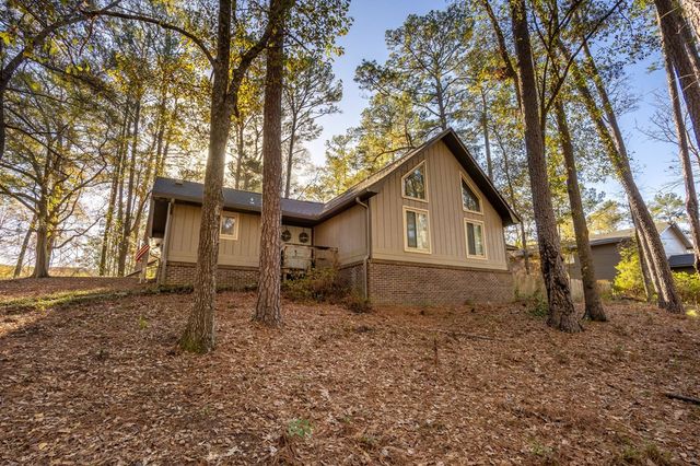 1004 Fieldstone Dr, Dothan, AL 36303