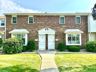 308 Blisswood Village Dr 308, Ludlow, MA 01056