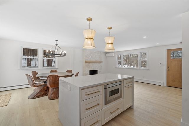 114 Lake St, Peabody, MA 01960