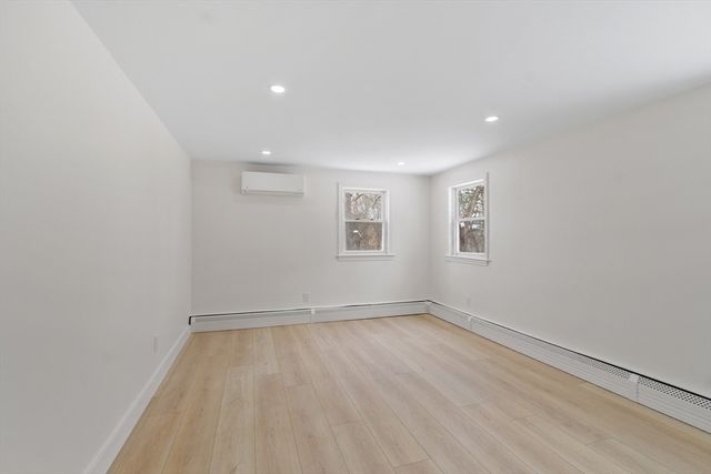 114 Lake St, Peabody, MA 01960