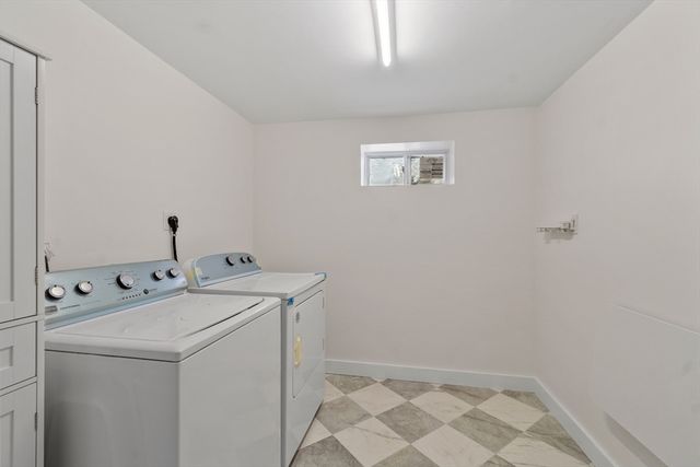 114 Lake St, Peabody, MA 01960