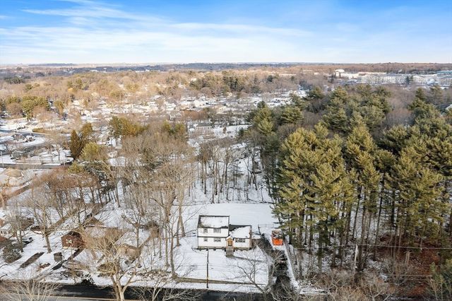 114 Lake St, Peabody, MA 01960