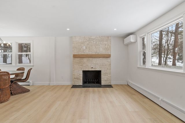 114 Lake St, Peabody, MA 01960