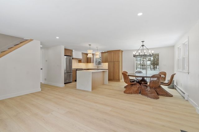 114 Lake St, Peabody, MA 01960