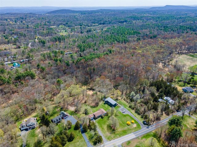 1044 Blue Mountain Road, Saugerties, NY 12477