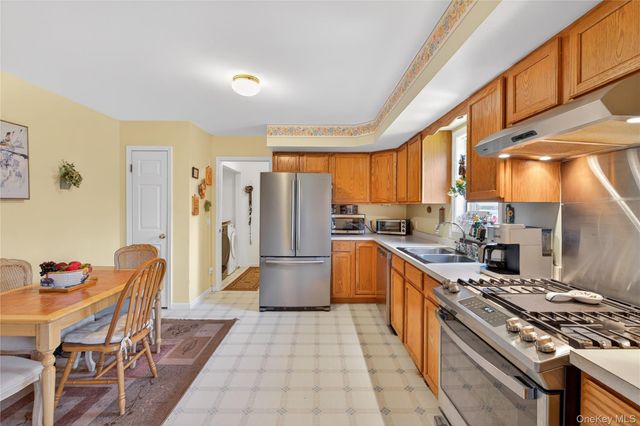 1044 Blue Mountain Road, Saugerties, NY 12477