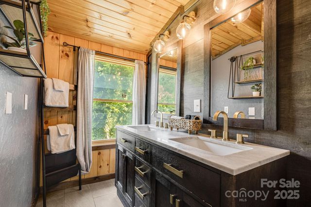 6541 Grassy Branch Road, Bryson City, NC 28713