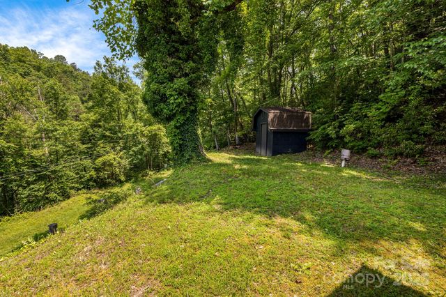 6541 Grassy Branch Road, Bryson City, NC 28713