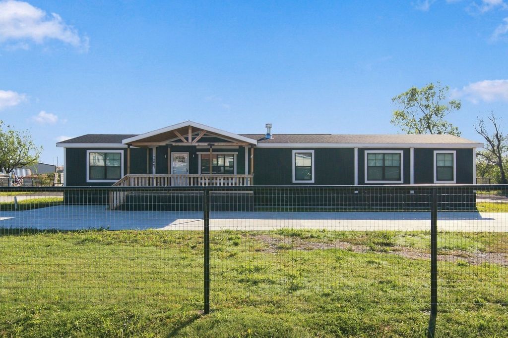 18061 CINDY Lane, Justin, TX 76247 — exterior