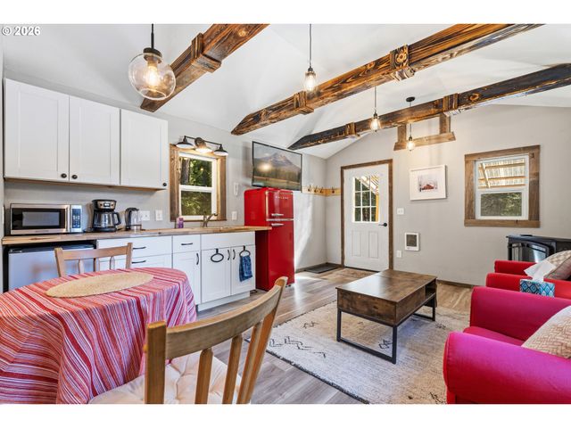 2216 HIGHWAY 141, Trout Lake, WA 98650