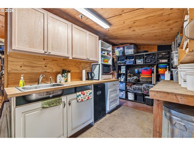 2216 HIGHWAY 141, Trout Lake, WA 98650