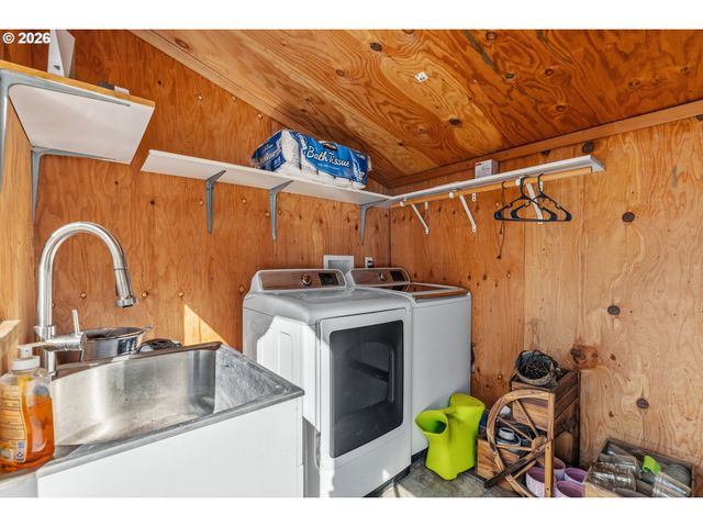 2216 HIGHWAY 141, Trout Lake, WA 98650