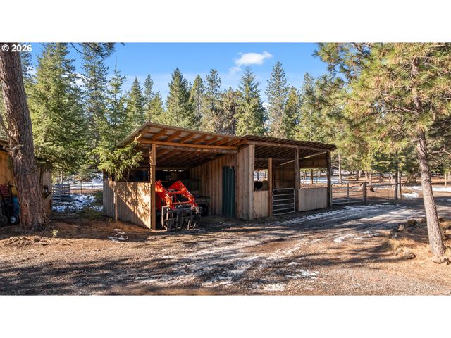 2216 HIGHWAY 141, Trout Lake, WA 98650