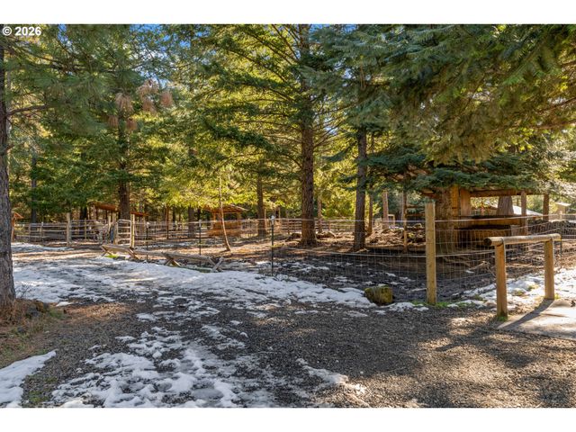 2216 HIGHWAY 141, Trout Lake, WA 98650