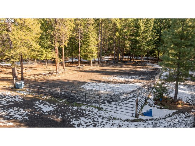 2216 HIGHWAY 141, Trout Lake, WA 98650