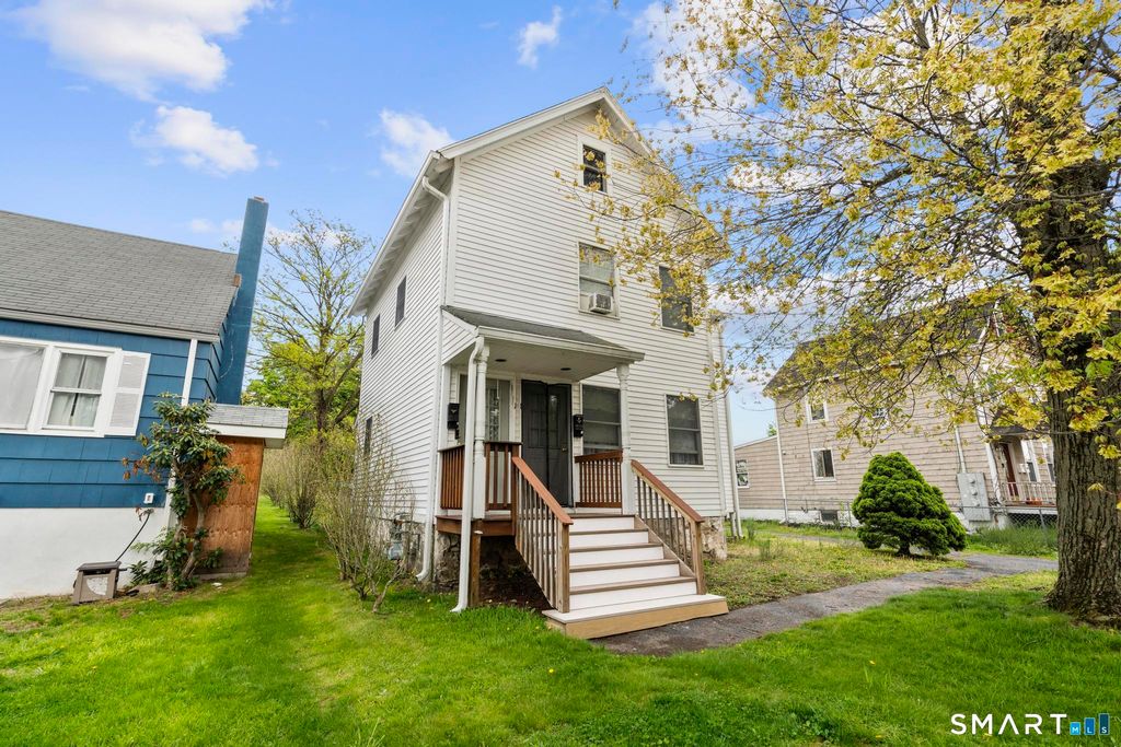 18 Ivy Place, Norwalk, CT 06854