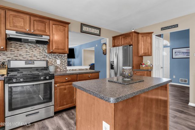 322 Wellington Court, Jackson, NJ 08527