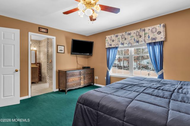 322 Wellington Court, Jackson, NJ 08527