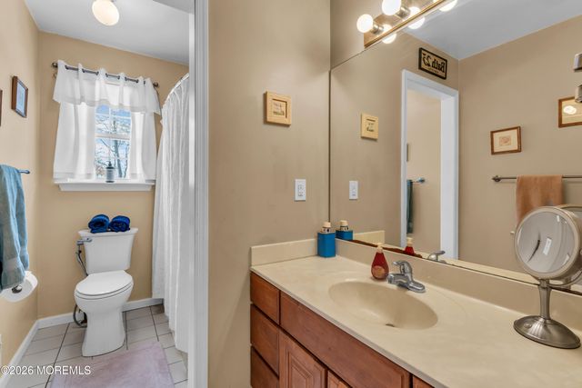 322 Wellington Court, Jackson, NJ 08527