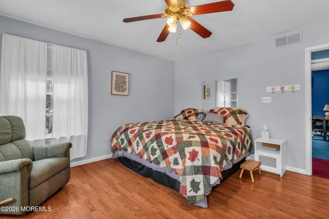 322 Wellington Court, Jackson, NJ 08527