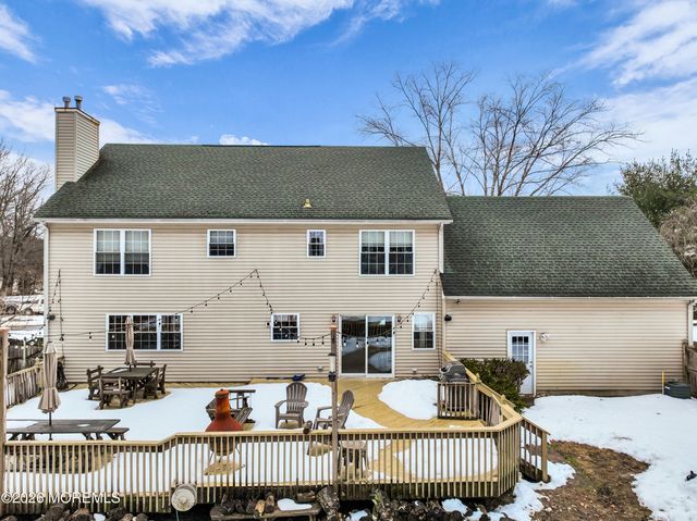 322 Wellington Court, Jackson, NJ 08527