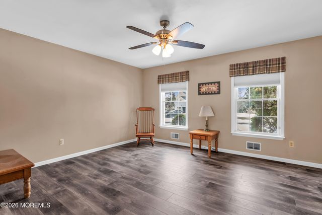 322 Wellington Court, Jackson, NJ 08527