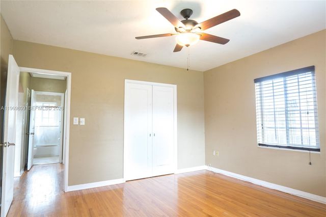 5807 SW 41st St, South Miami, FL 33155