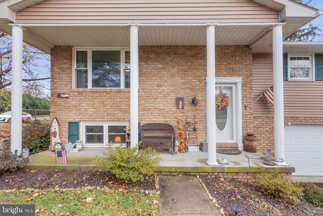 1077 PINE GROVE RD, Hanover, PA 17331