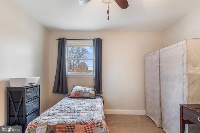 1077 PINE GROVE RD, Hanover, PA 17331