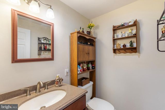 1077 PINE GROVE RD, Hanover, PA 17331