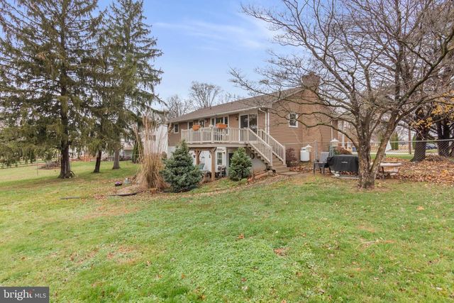 1077 PINE GROVE RD, Hanover, PA 17331
