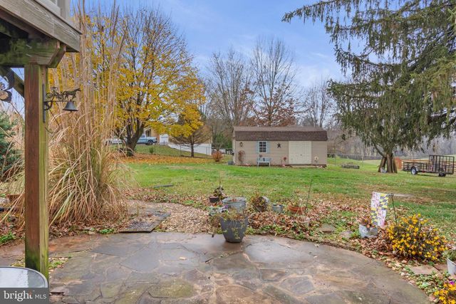 1077 PINE GROVE RD, Hanover, PA 17331