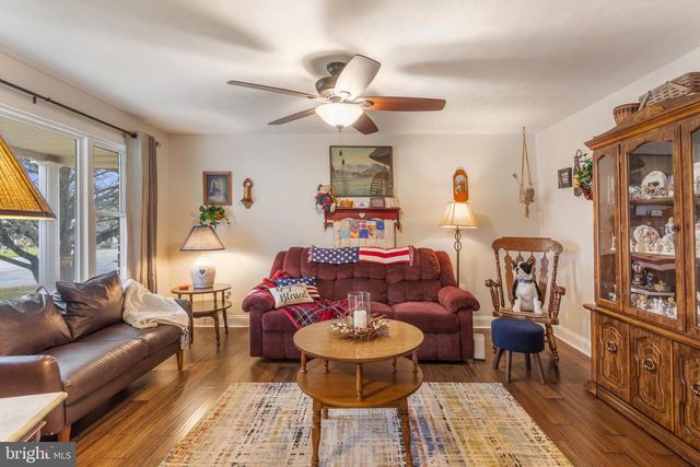 1077 PINE GROVE RD, Hanover, PA 17331