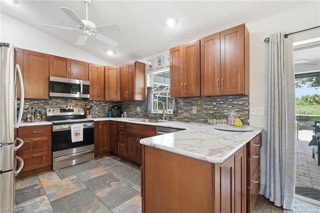 1529 Crestwood CIR W, Lehigh Acres, FL 33936