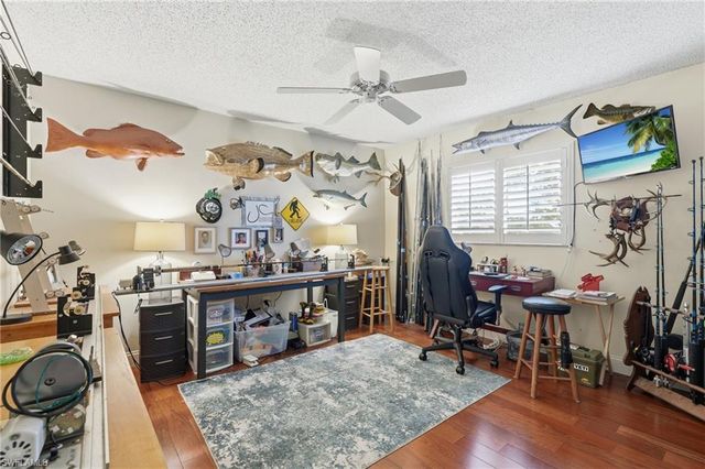 1529 Crestwood CIR W, Lehigh Acres, FL 33936