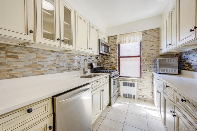 37-50 87th Street 3E, Jackson Heights, NY 11372
