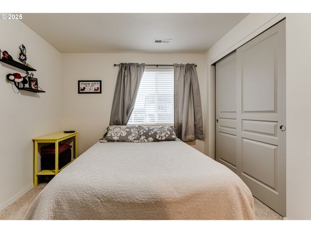 4685 GLACIER MEADOWS Loop, Springfield, OR 97478