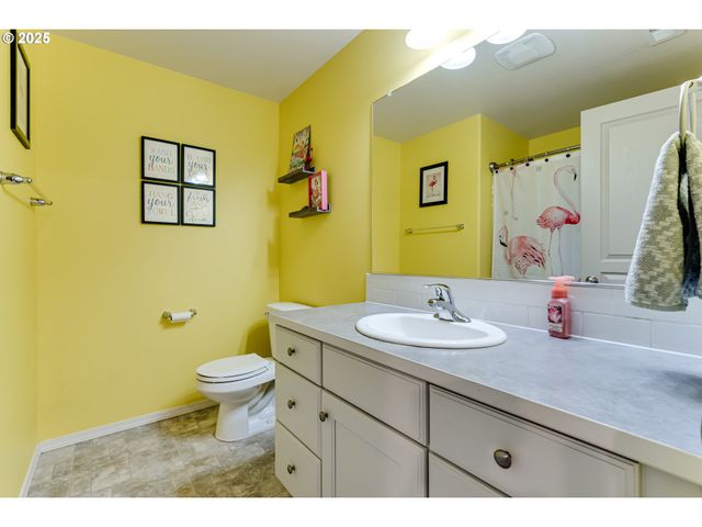 4685 GLACIER MEADOWS Loop, Springfield, OR 97478