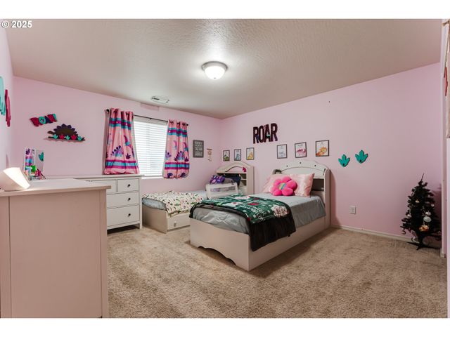 4685 GLACIER MEADOWS Loop, Springfield, OR 97478