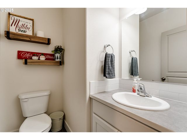 4685 GLACIER MEADOWS Loop, Springfield, OR 97478