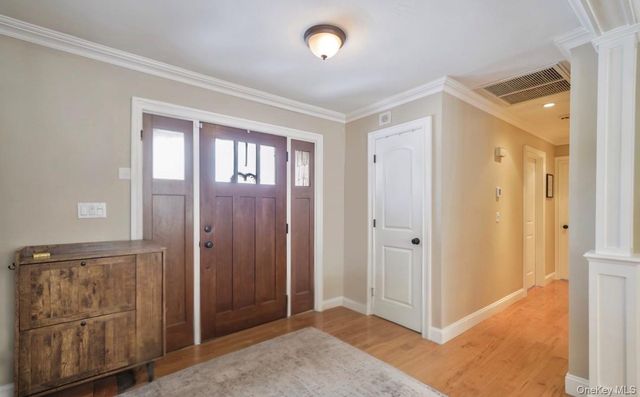 6 Madsen Court, Mount Sinai, NY 11766