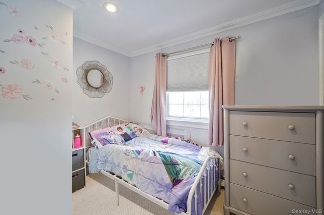 6 Madsen Court, Mount Sinai, NY 11766